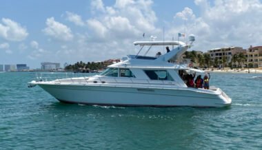 how much to rent a yacht in cancun