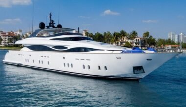 luxury yacht charter cancun yates