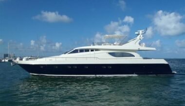 luxury yacht charter cancun yates