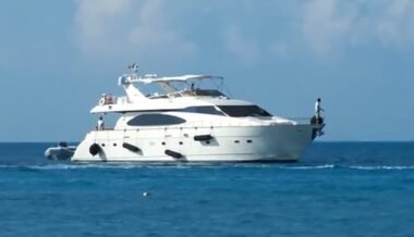 luxury yacht charter cancun yates