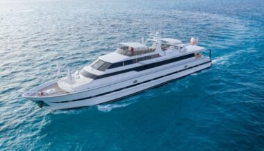 how much to rent a yacht in cancun