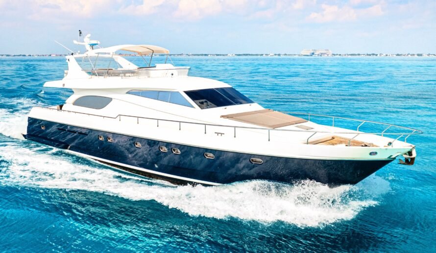 Ferretti 72 yacht rental in Cancun cruising in Caribbean sea