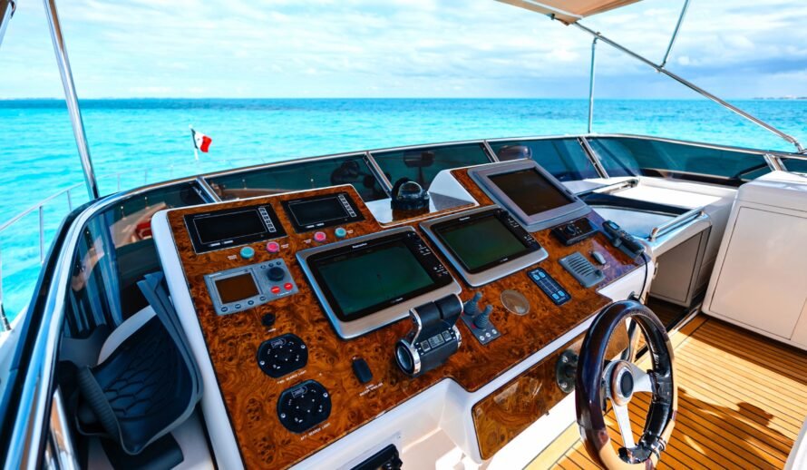 Dyna Craft 80 yacht helm station Cancun – luxury yacht rental